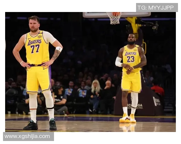 詹姆斯神勇表现40分10篮板7助攻湖人加时战胜勇士成功晋级季后赛
